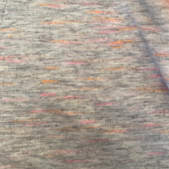 Lilly Pulitzer Pullover 1/4 zip Sweatshirt - Picture 5 of 12